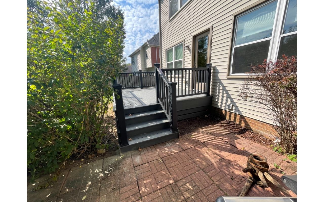 Deck completed in Nashville, TN