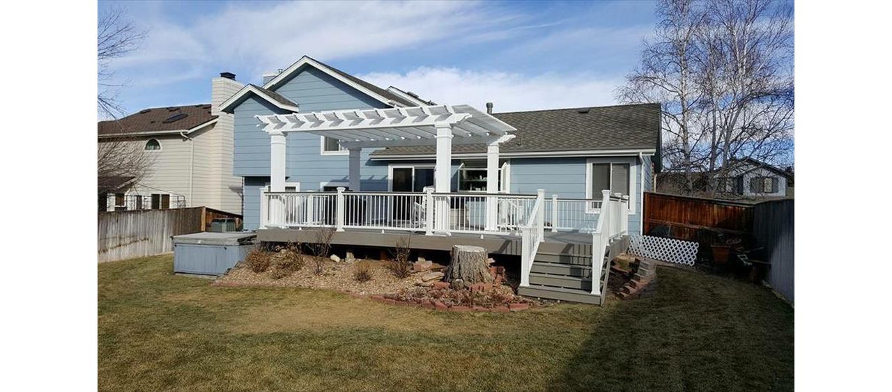 Transcend Deck, Railing and Vinyl Pergola in Highlands Ranch