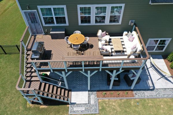 Spiced Rum Deck with built in rail bar