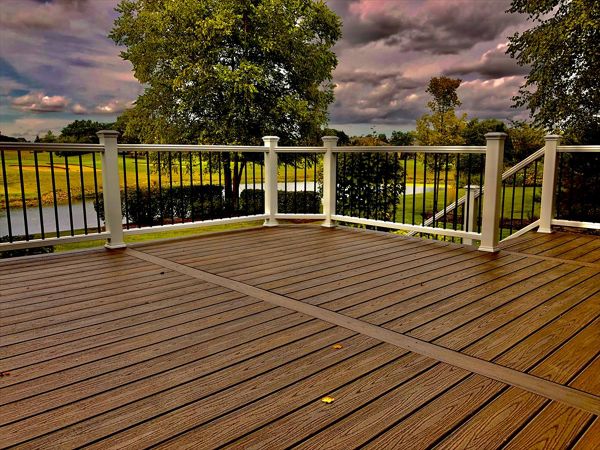 Spiced Rum with White Trex Transcend Railing