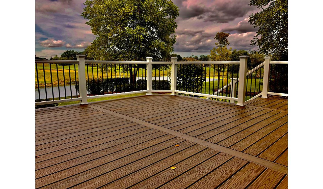 Spiced Rum with White Trex Transcend Railing