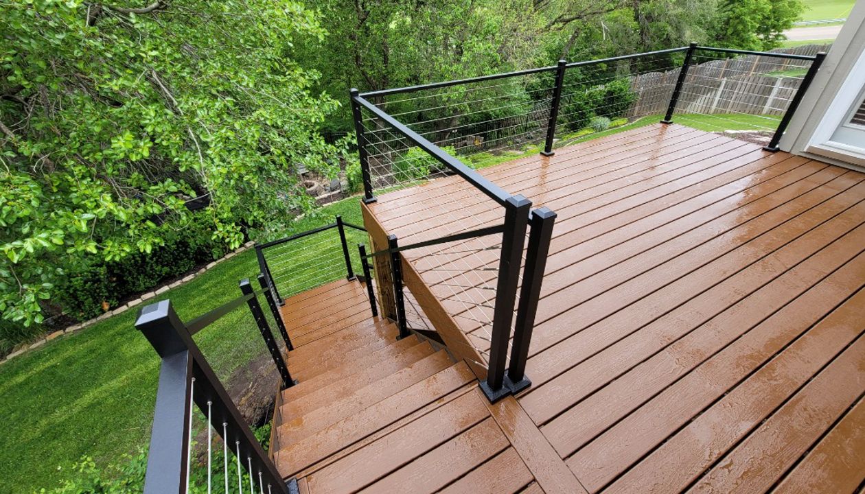 Saddle w/ Black Cable Railing