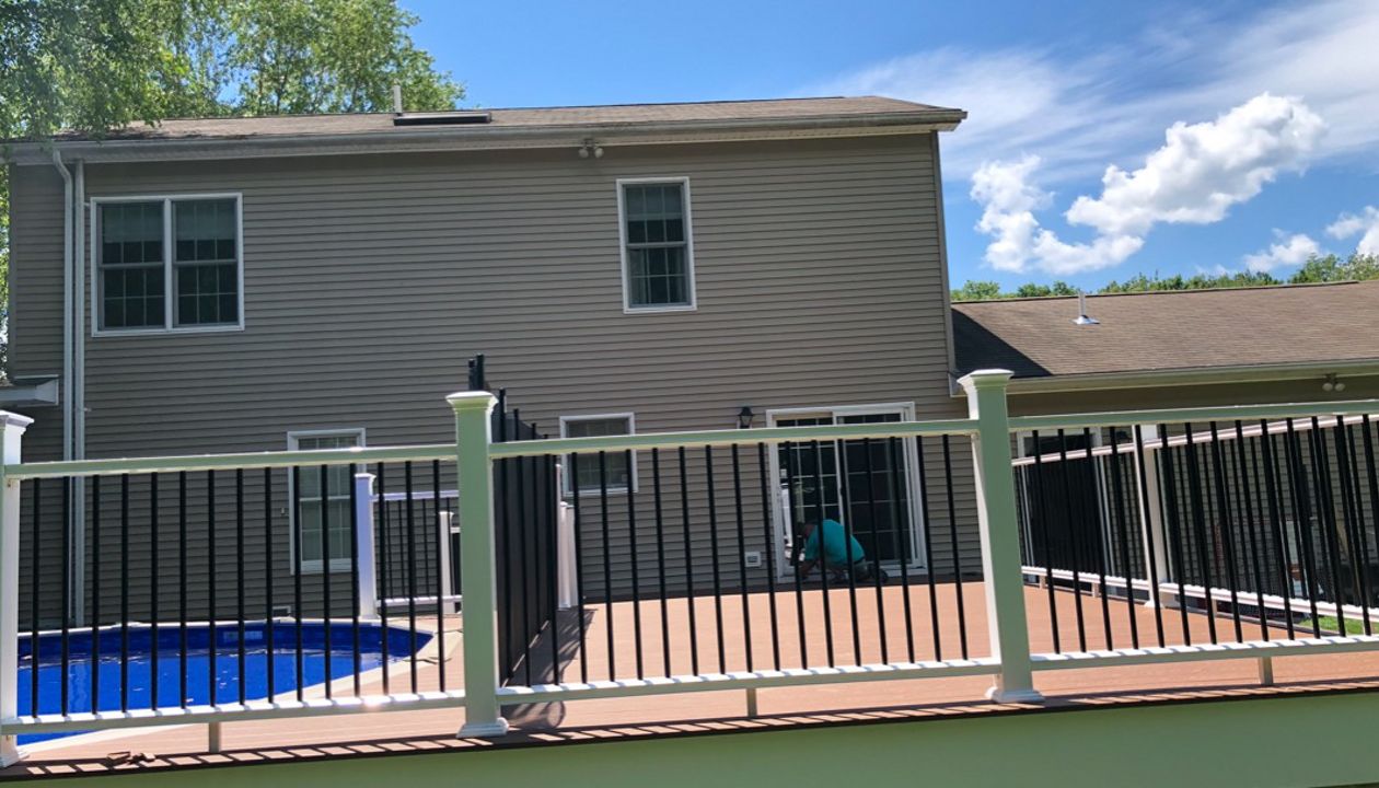 Smithfield Pool Deck - Trex Select decking