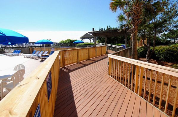 Walkway to the ocean