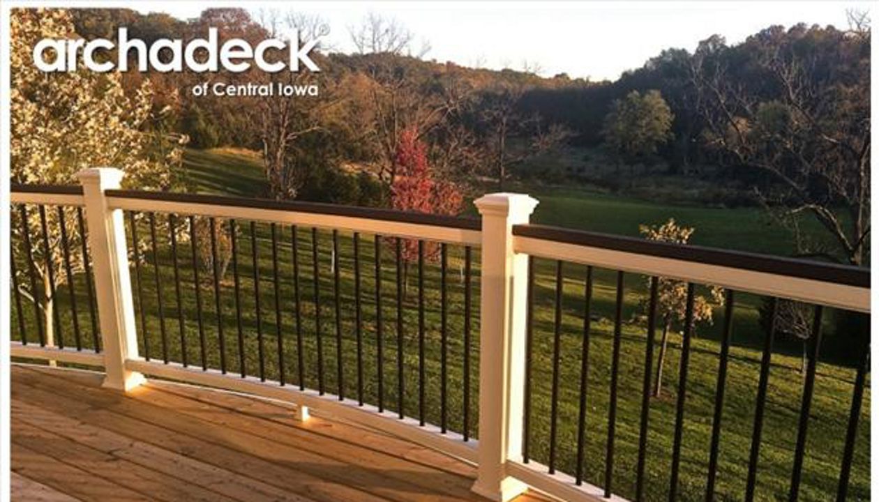 Curved Trex Transcends Rail, Adel (Des Moines)