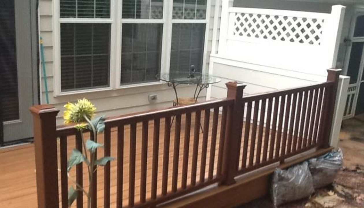 Trex Transcend Fire Pit Rails compliment Tiki Torch