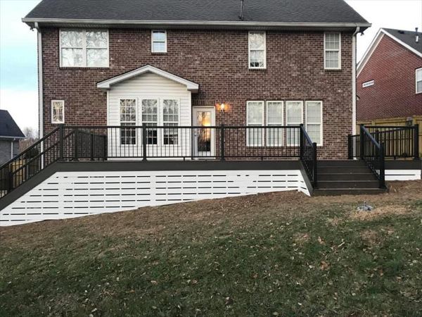 Trex Enhance Naturals Coastal Bluff decking in Nashville, TN
