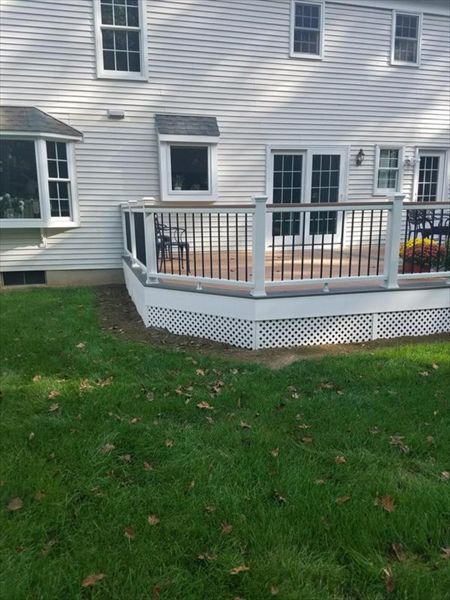 Tiki torch with a gray edge