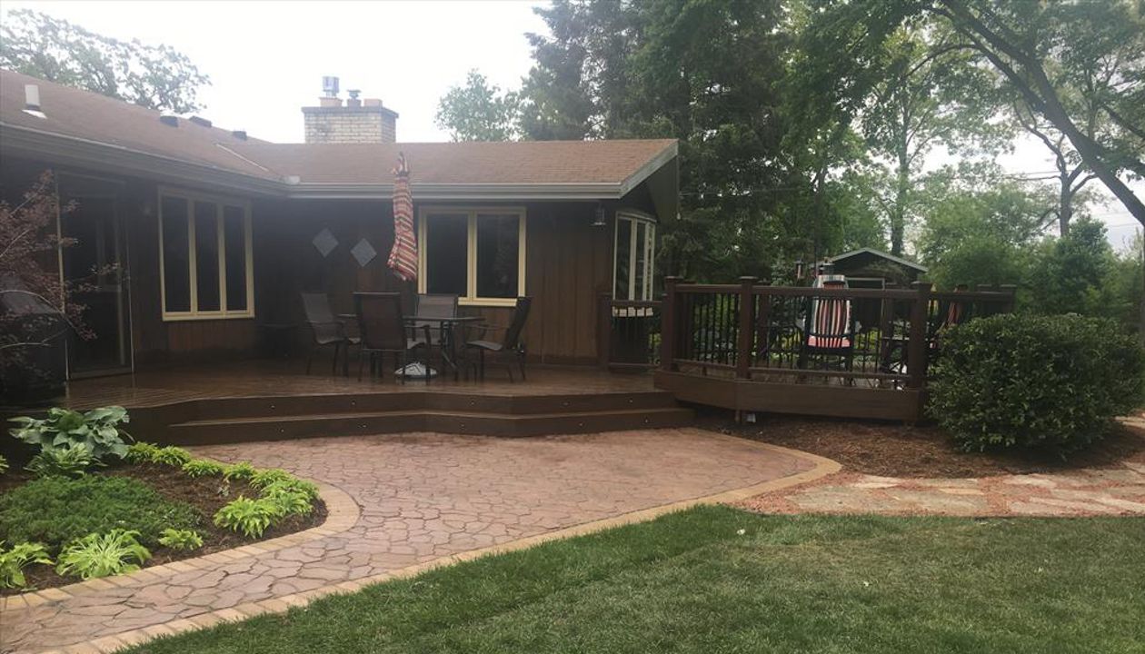 TREX TRANSCEND DECKING (SPICED RUM)