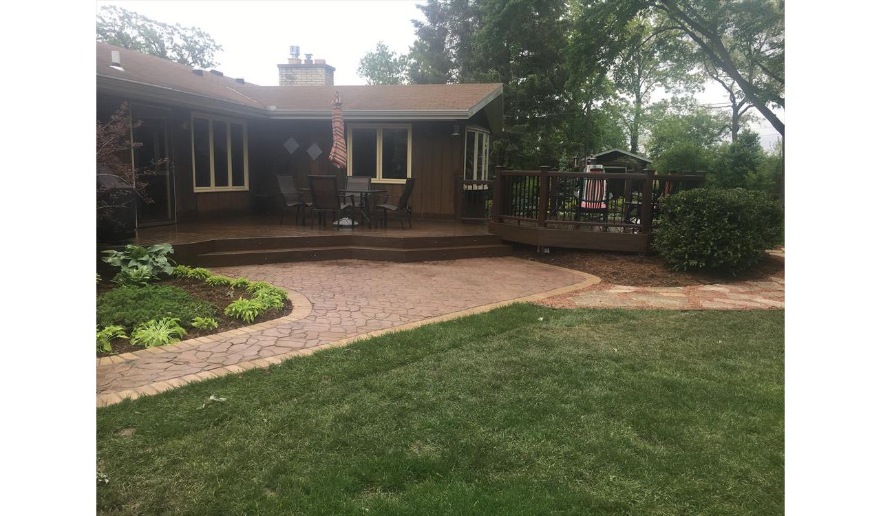 TREX TRANSCEND DECKING (SPICED RUM)