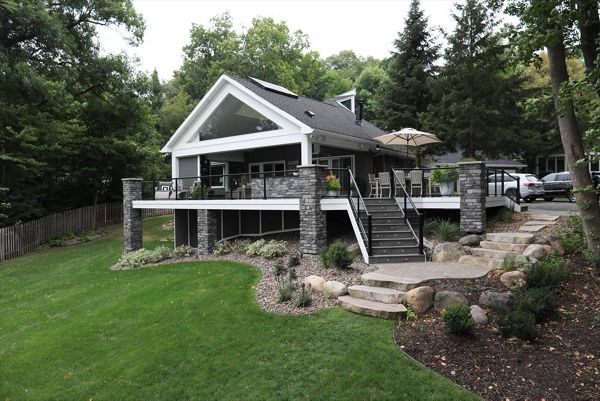 Trex decking in Island Mist and Trex riser lights - Orono