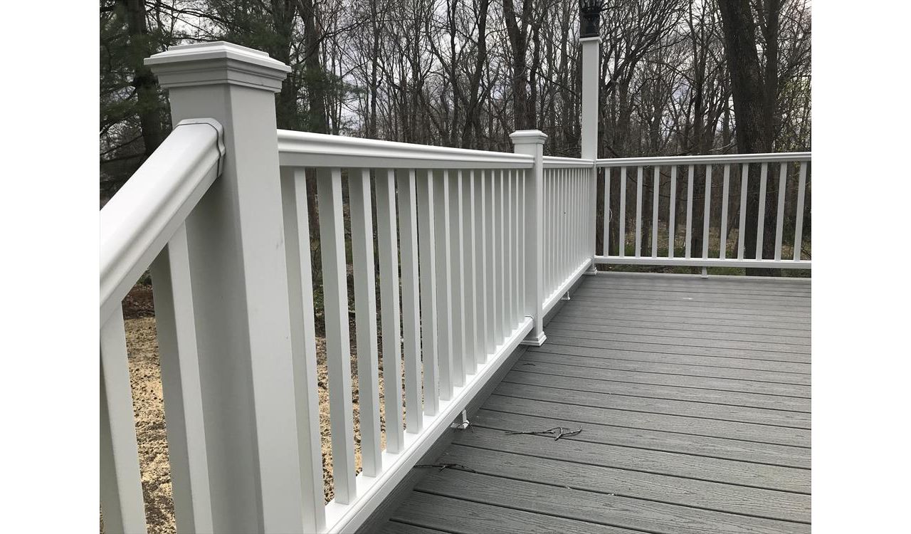 Pebble grey decking and Transend railing