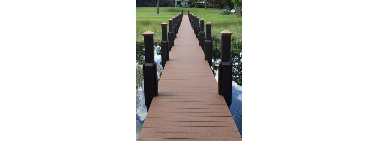 Trex Select Saddle Dock located in Dr. Phillips (Orlando)