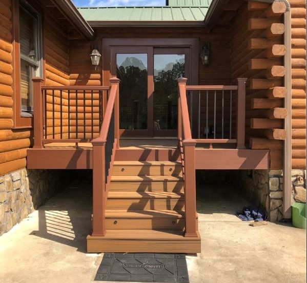 Trex Transcend Havana Gold side porch with Transcend Fire Pit Railing and Fascia