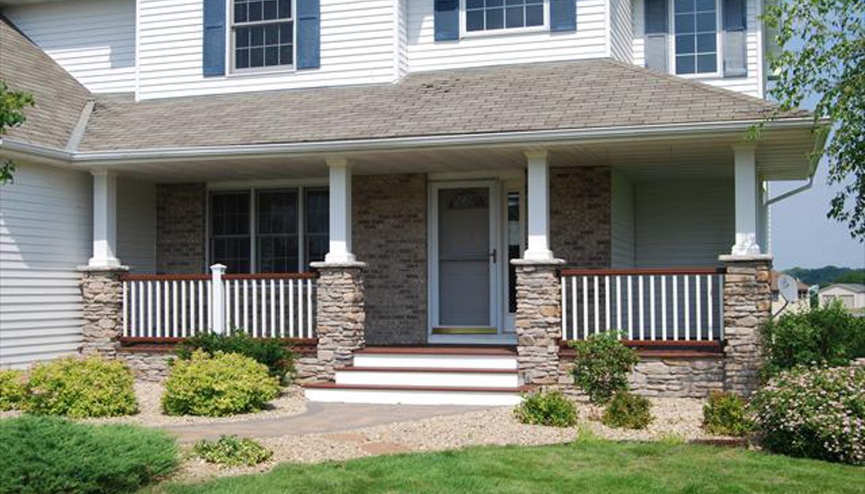 Transcends Fire Pit Decking and Rails and Trex Trim