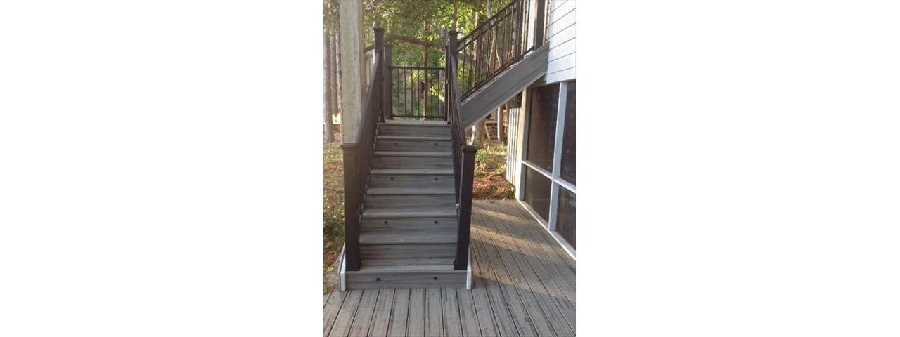 Trex Island Mist Decking and Reveal Railing