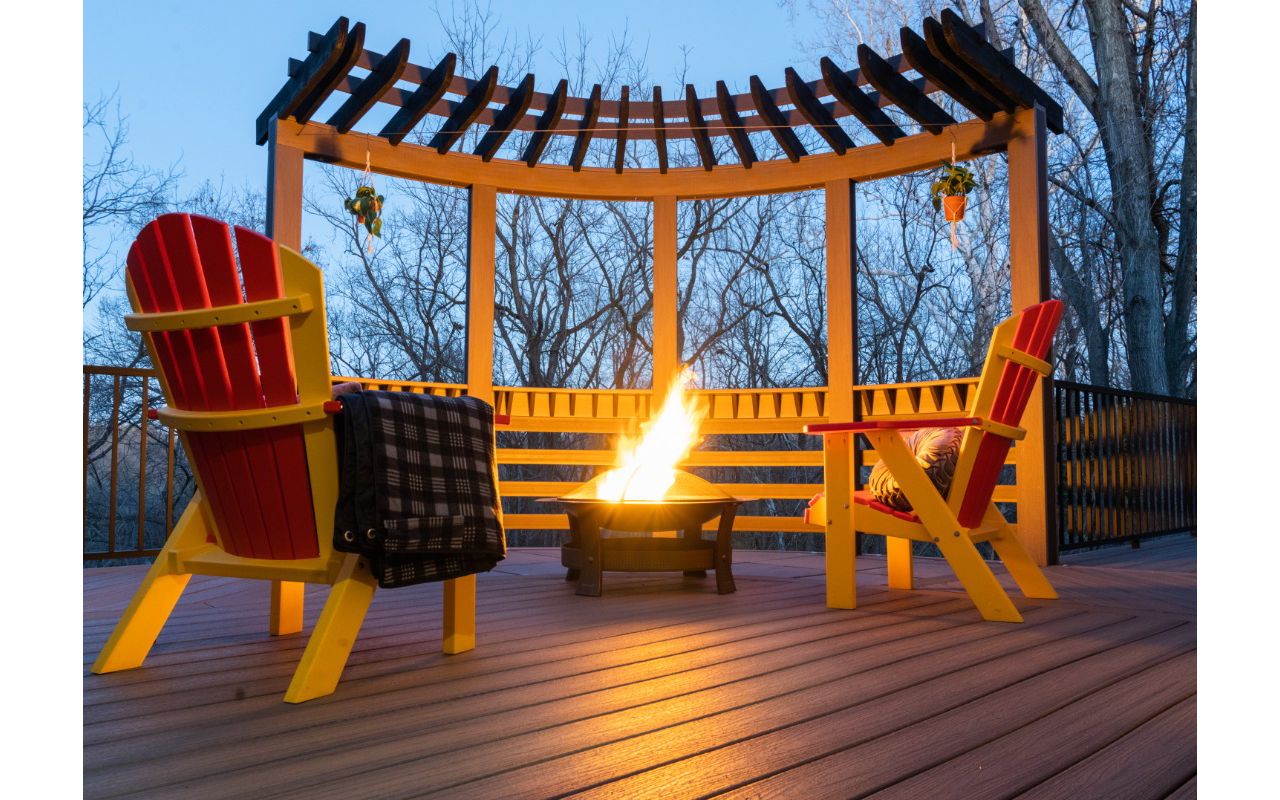 Godfrey, IL Rocky Harbor Decking with Signiture Railing