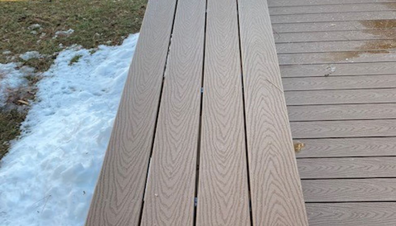 Built in Bench of Trex Saddle Select Decking on deck of Low Maintenance Trex decking in NW MN