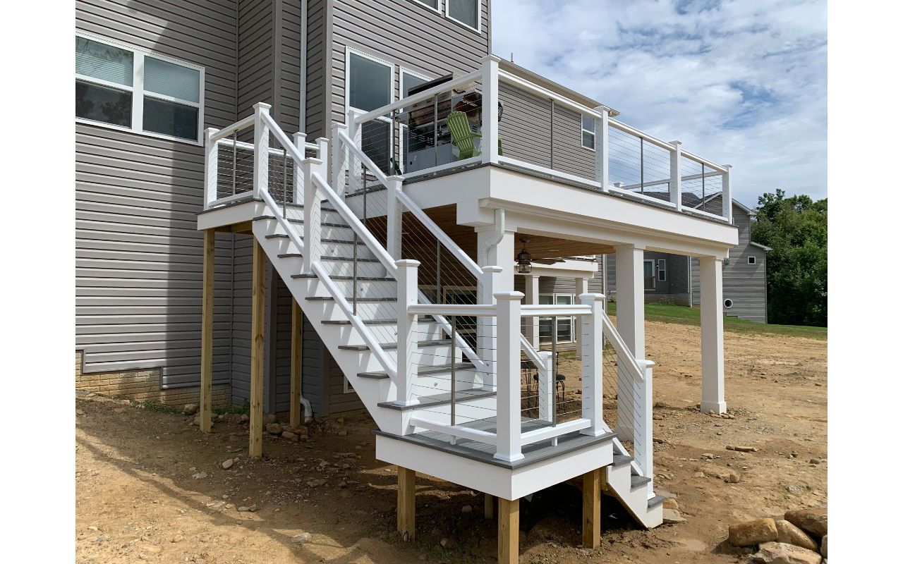 Island Mist Deck with Stainless Steel Cable Rails