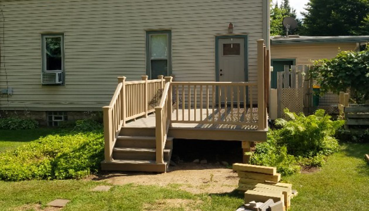Biscayne with rope swing