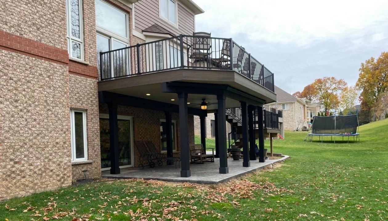 Costal Bluff with Signature Rail and Under Deck Dry-Space