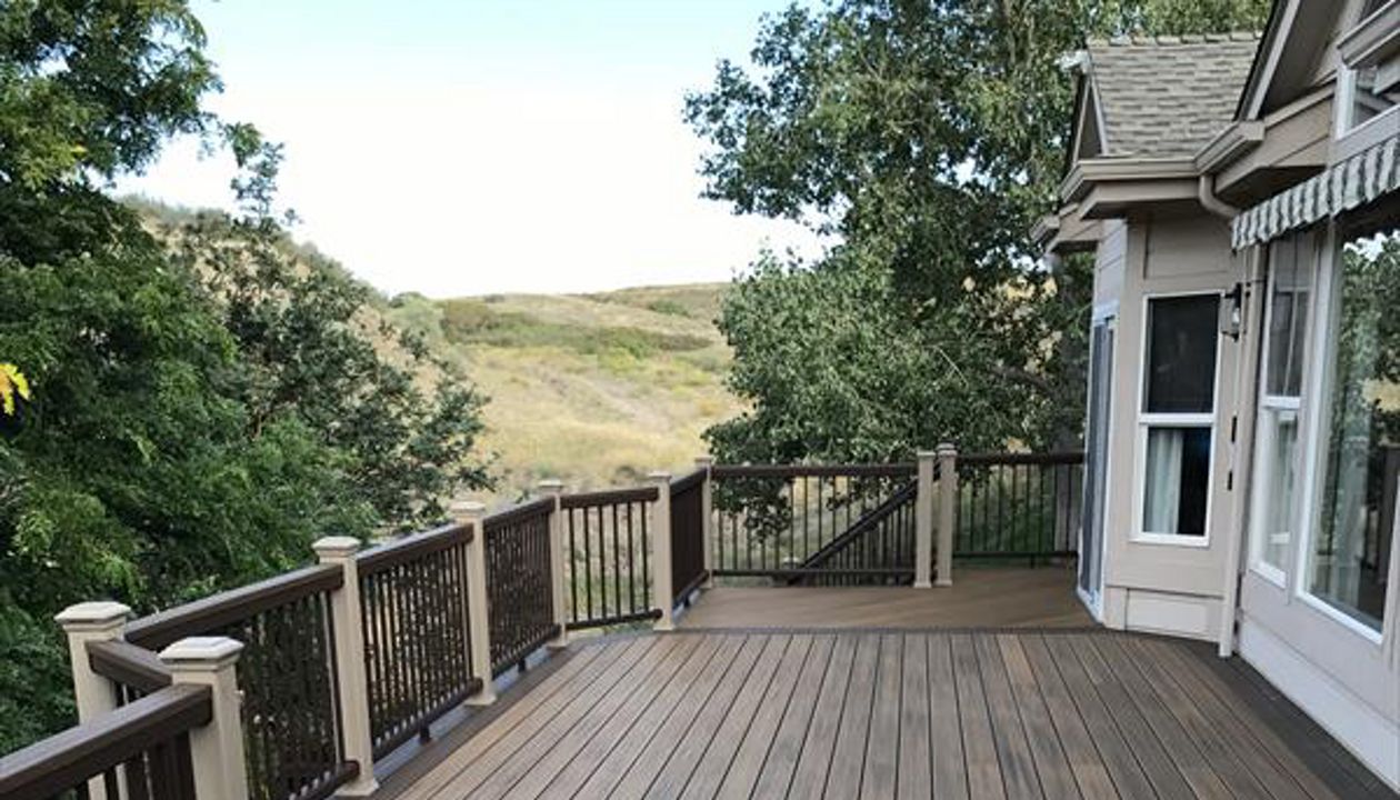 Havana Gold decking,Spiced Rum border, Trex Deck and Trex Railing Colorado