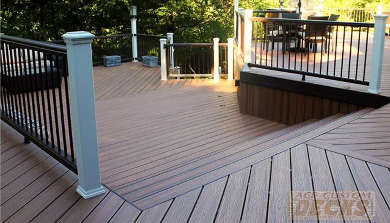 Trex Transcend Custom Tiki Torch w/ Vintage Lantern Deck