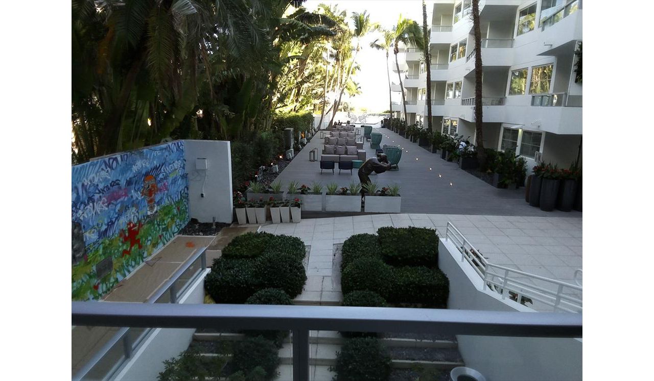 Trex Transcend Tropical Island Mist deck; Miami Beach, FL