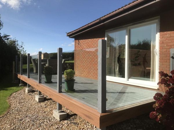 Island mist with Tikki Torch boarder