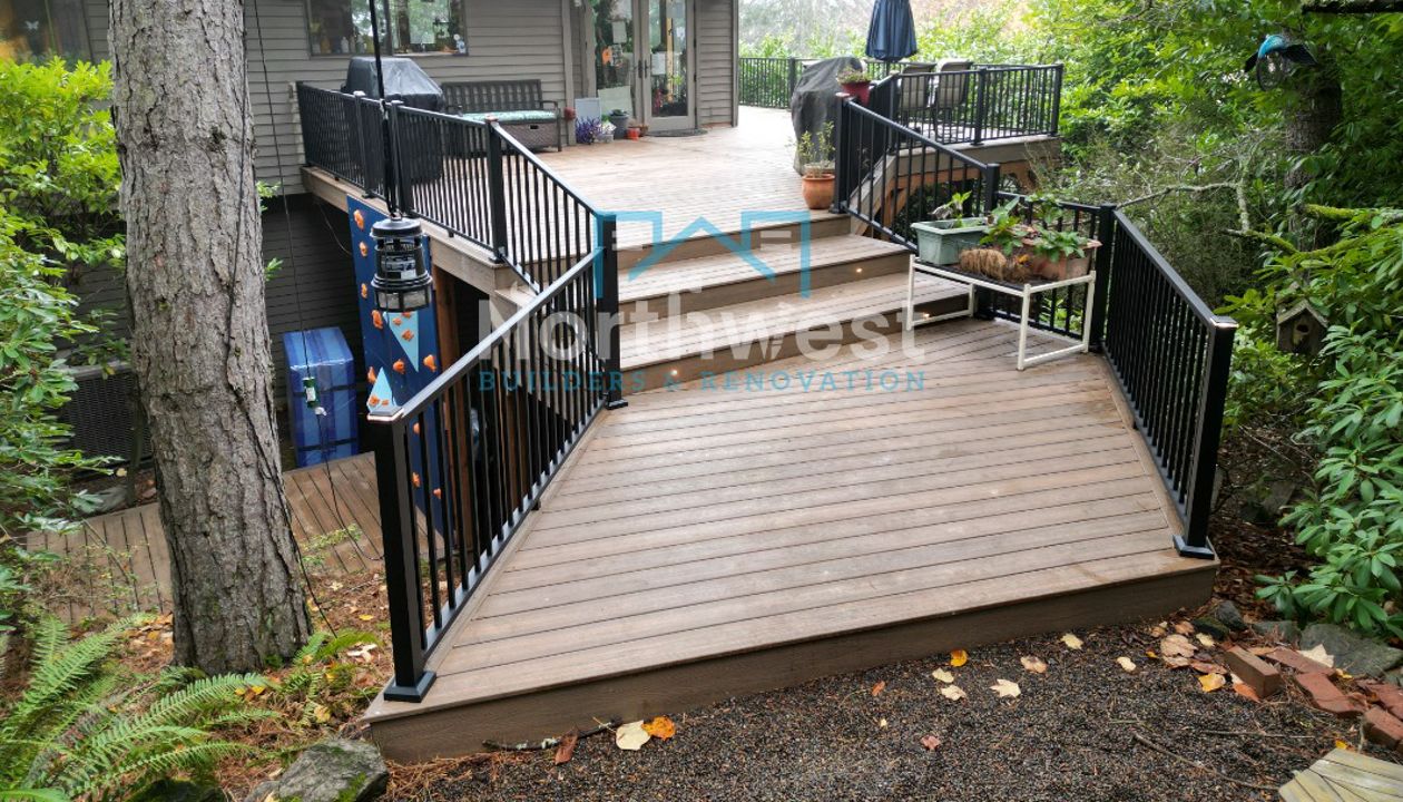 Trex Deck with Aluminum Railing
