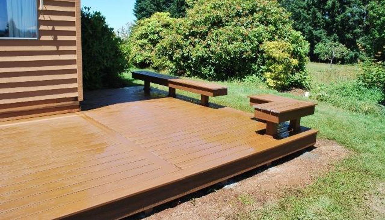 Trex Transcend Treehouse Decking w/ Benches