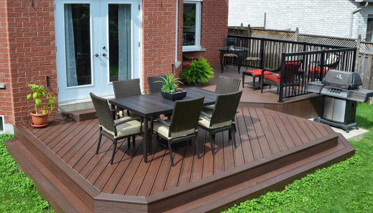 Deck made with TREX, built in:  Aurora, King City, Oak Ridges, Richmond Hill, Newmarket, Toronto, Mississauga, Mount Albert, Vaughan, Bradford