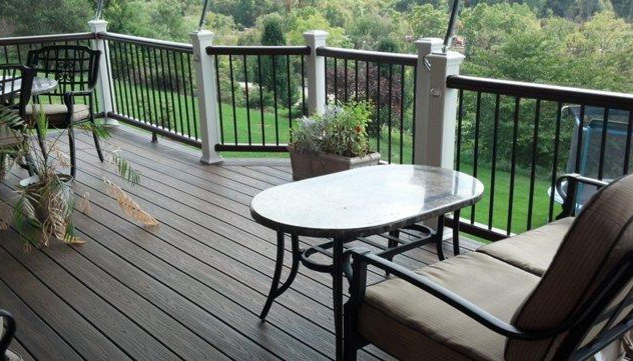 Tropical Spiced Rum with Vintage Lantern border