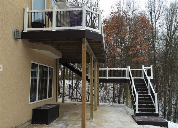 Trex Select with Classic White Handrail