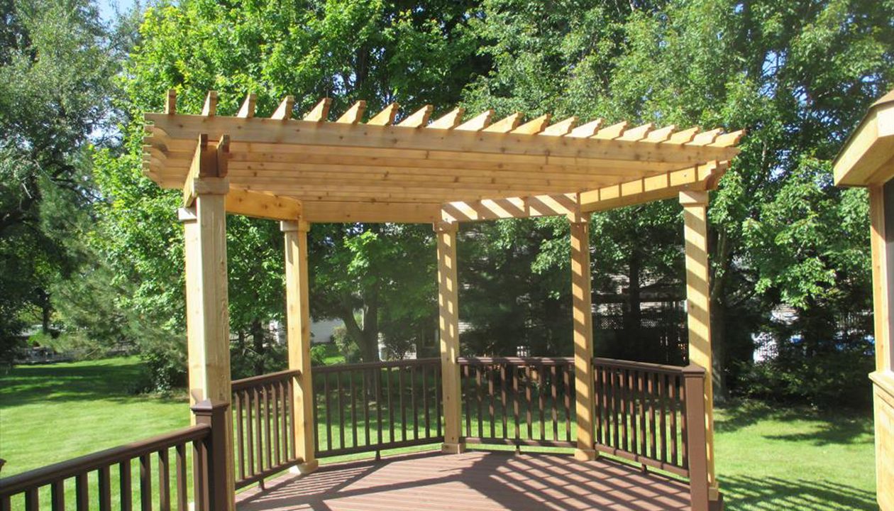 Cedar Pergola on Trex Deck