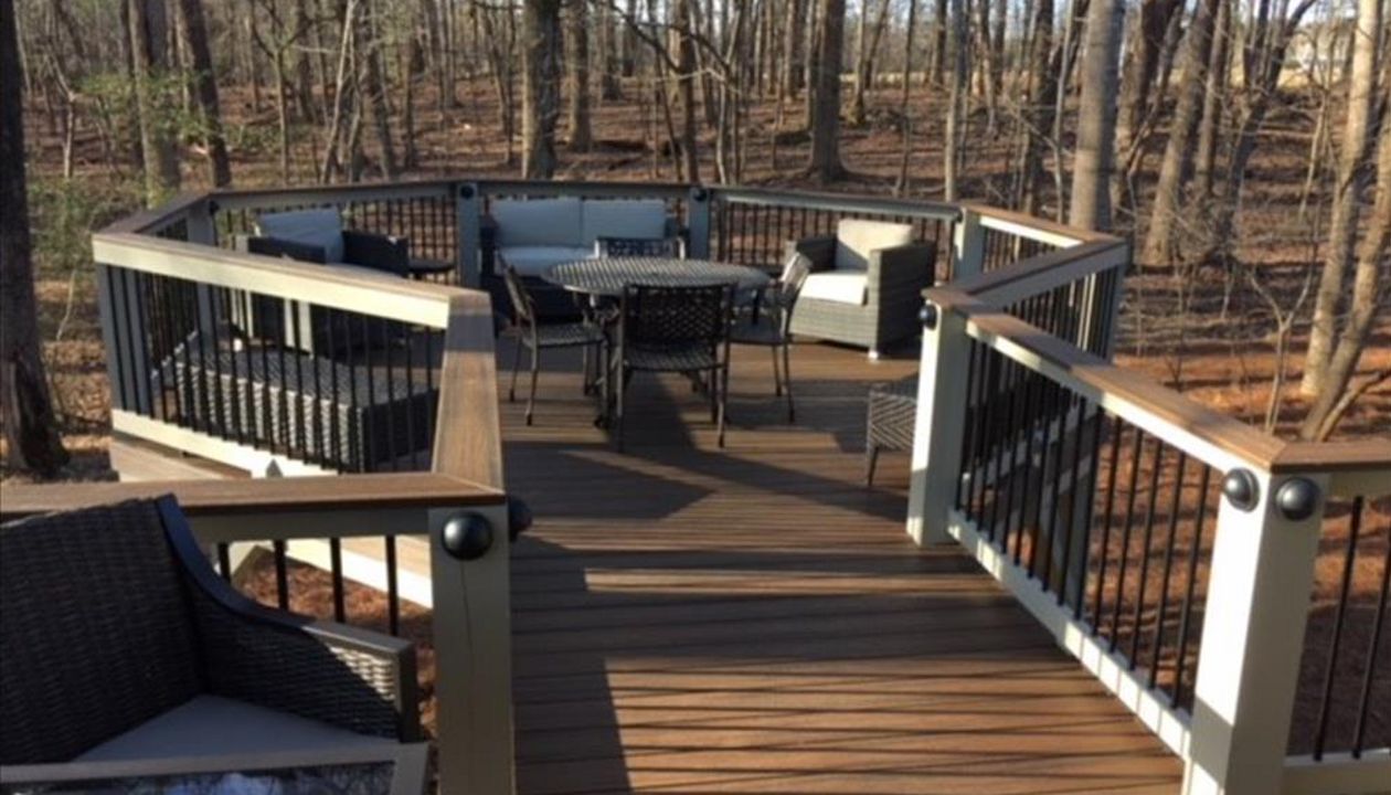Beautiful octagonal Trex Transcend Spiced Rum deck in Wake Forest, NC.