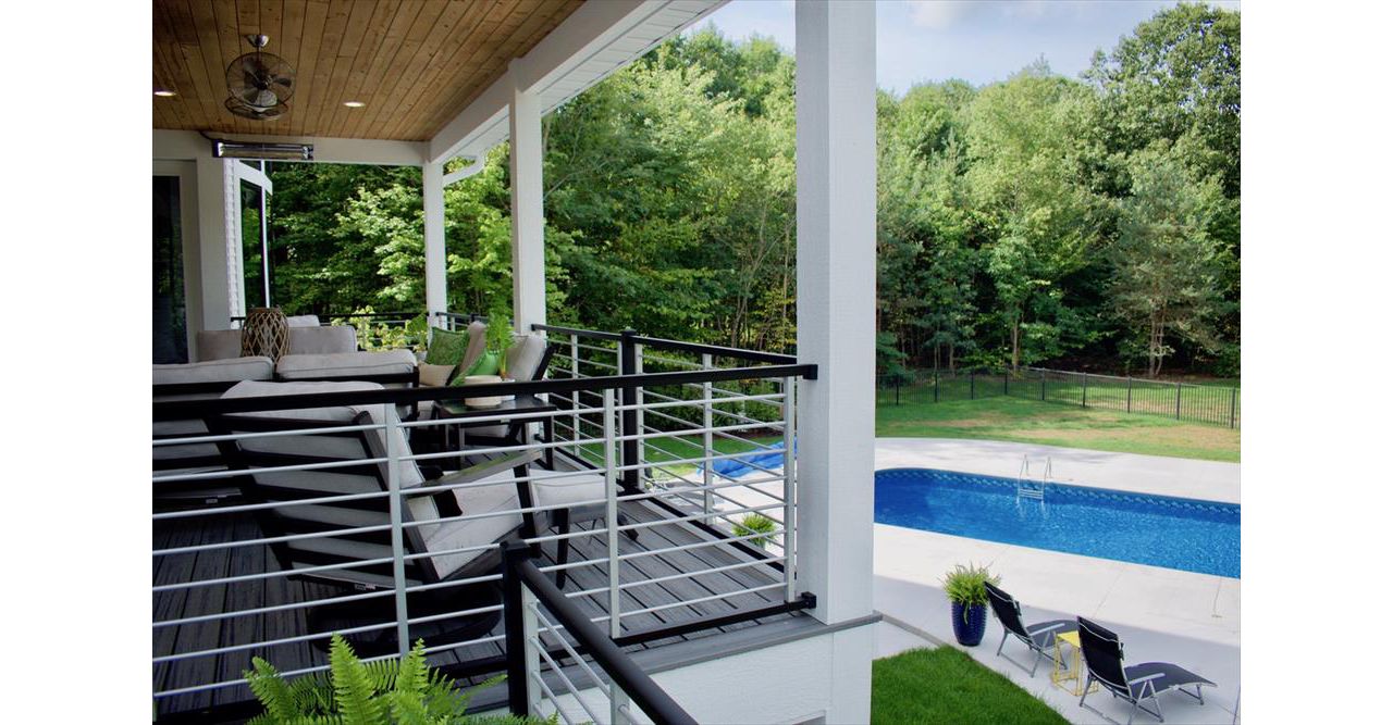 Trex Signature rod railing