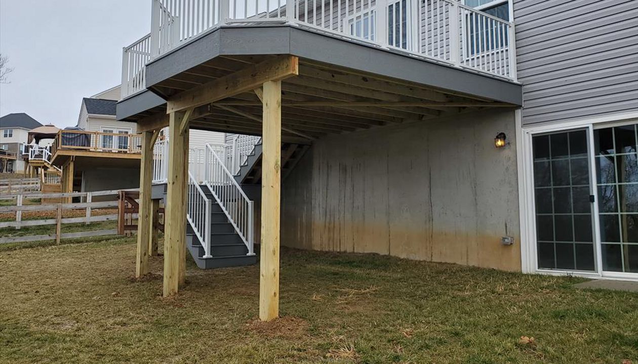 Alexander. 16 x 16 Pebble grey w/ white Signature series aluminum