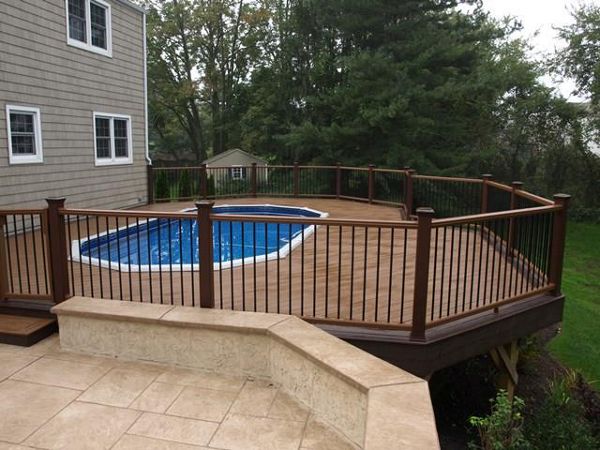 Pheonixville Trex deck around an above ground pool
