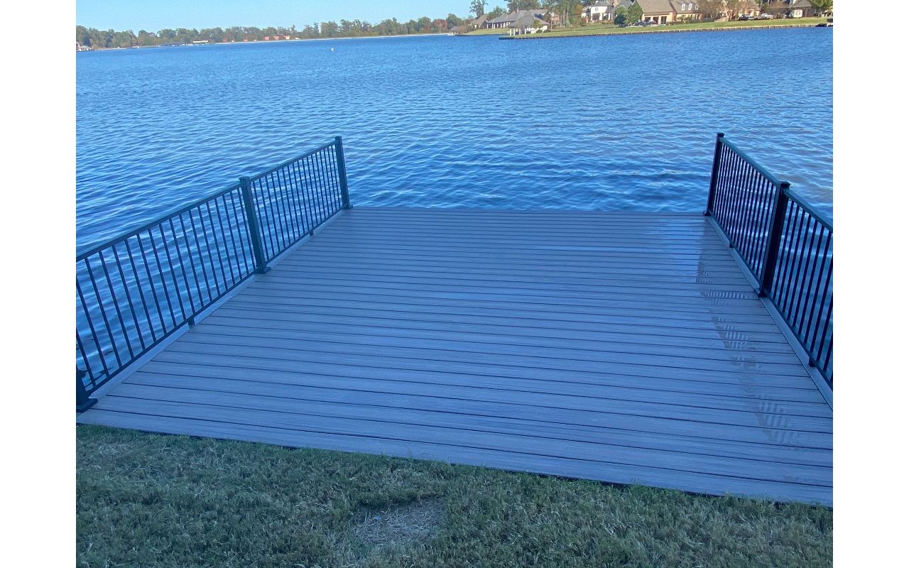 Trex Enhance Rocky Harbor with Black Signature Railing