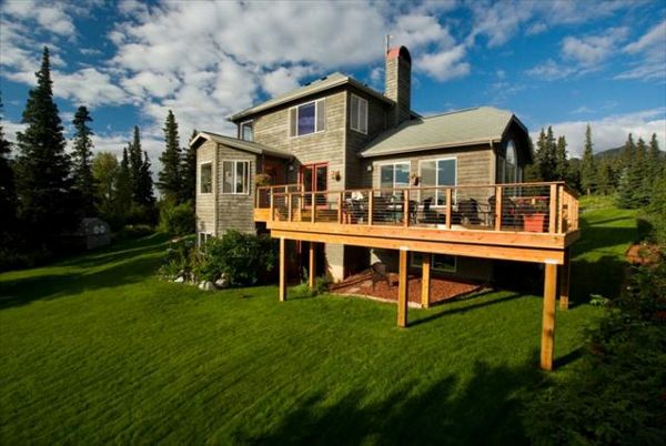 A great yard with a great deck, by Treeline Construction.