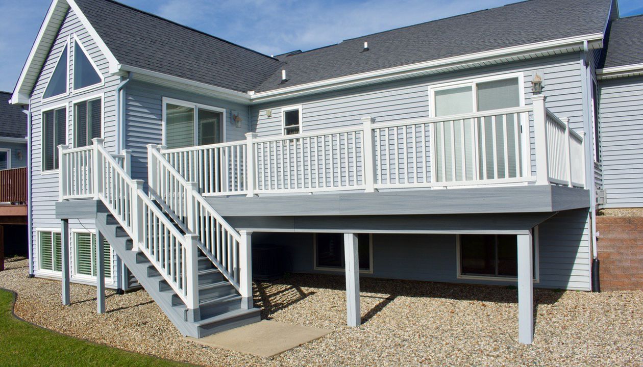 Trex Enhance Naturals deck