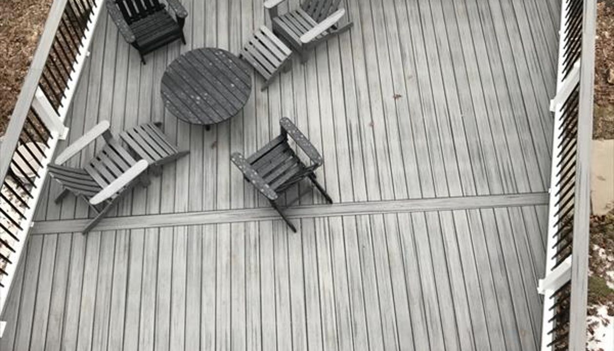 Trex Transcend decking in Island Mist