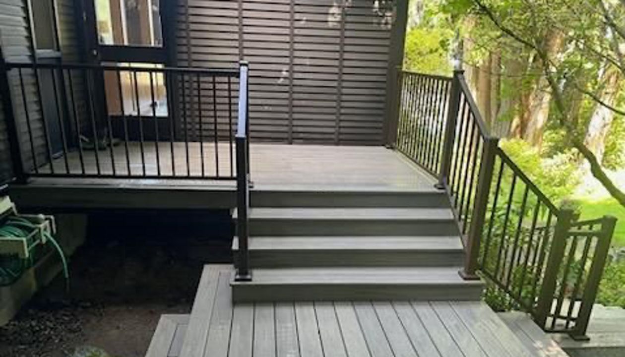 Trex Biscayne with Signature Rail in Bronze in Gig Harbor by Million’s Custom Landscaping