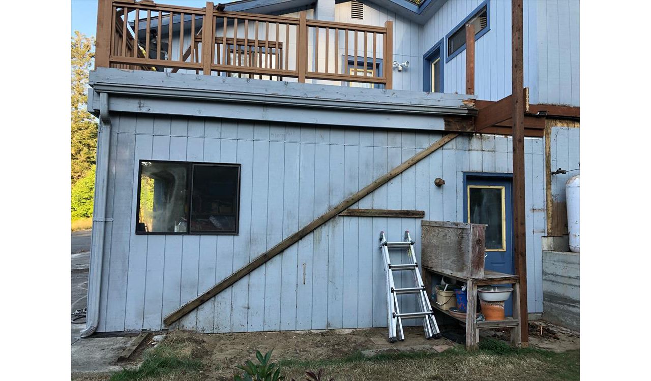 Glenn- Stairs leading to deck