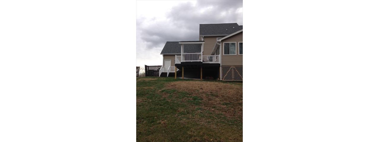 Trex Select deck is great space to entertain