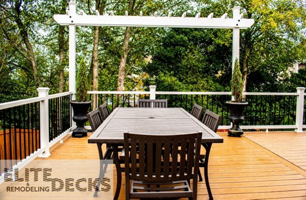 Beach Dune and Trex Select Railing With White Azex Fascia