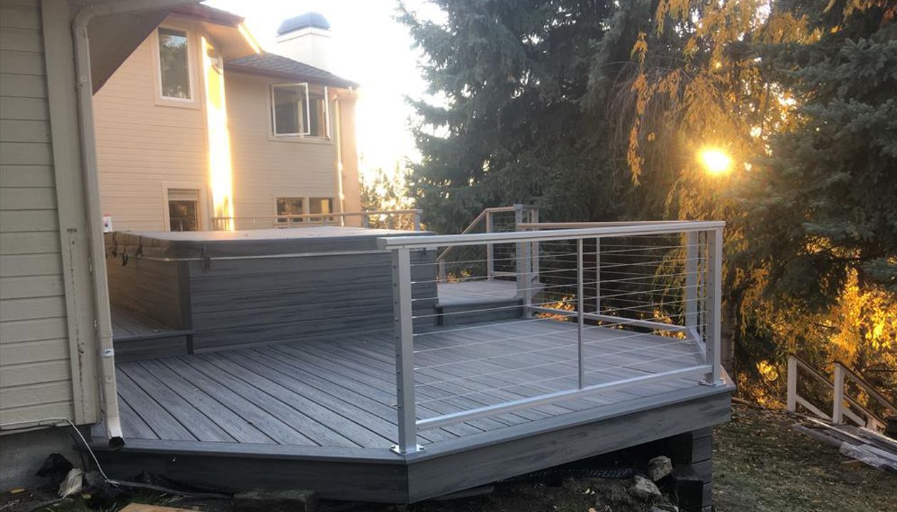 Transcend Decking w/ Cable Rail Finish