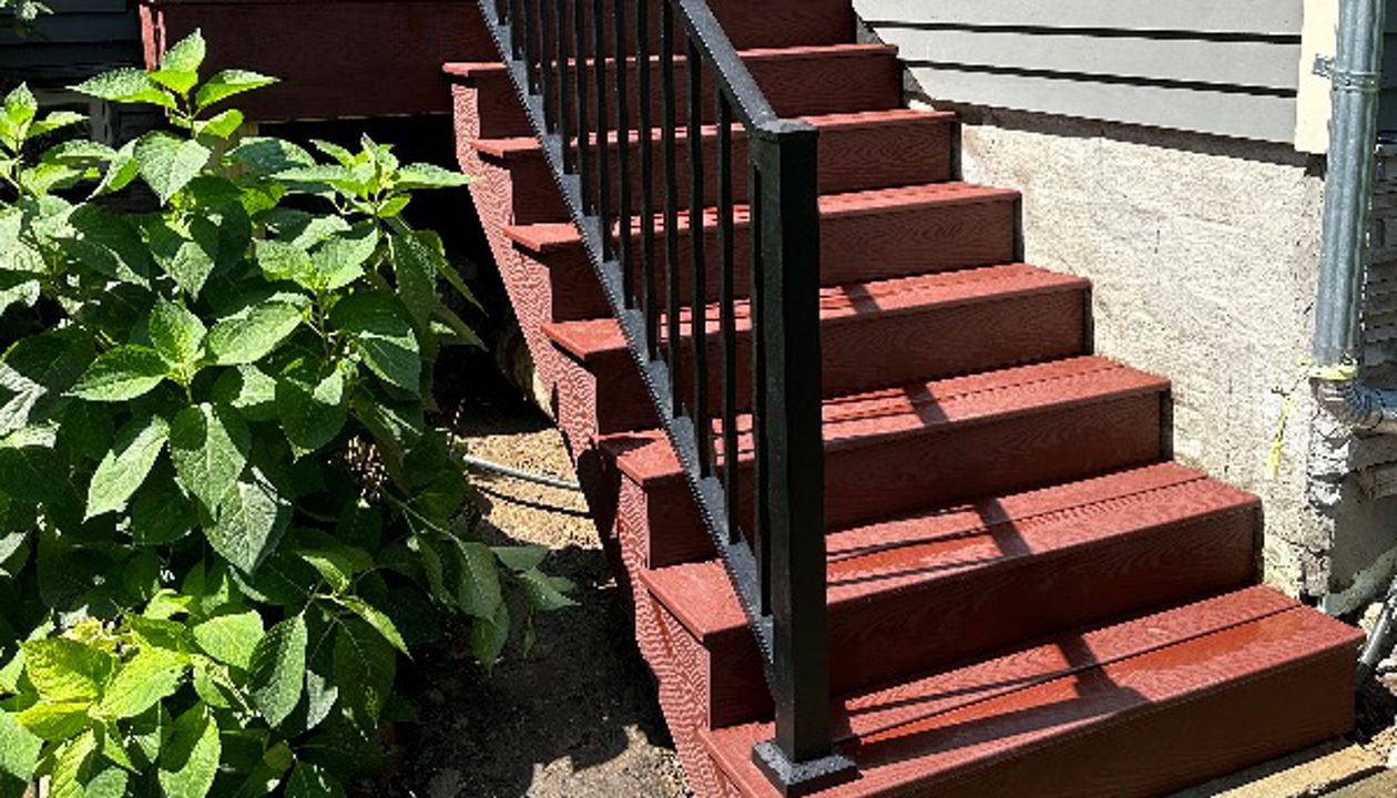 Front door deck in Rhinebeck, NY