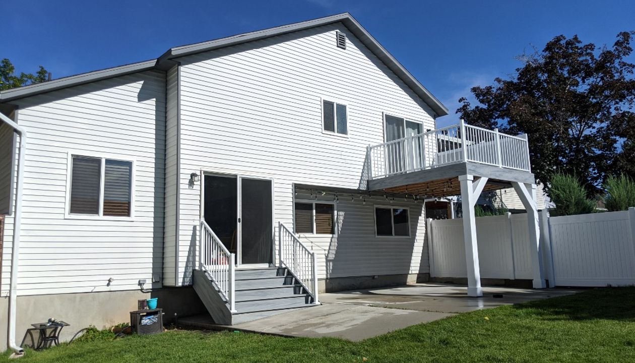 Trex Island Mist Deck